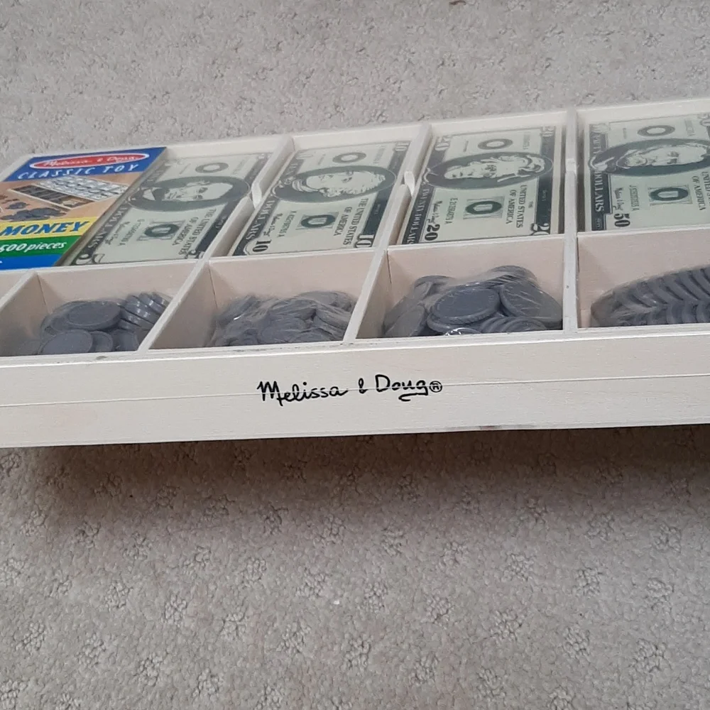 Melissa & Doug play money - Picture 5 of 5